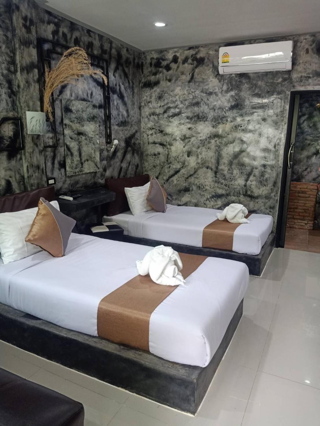 Keeree Loft Resort Thong Pha Phum Exterior photo