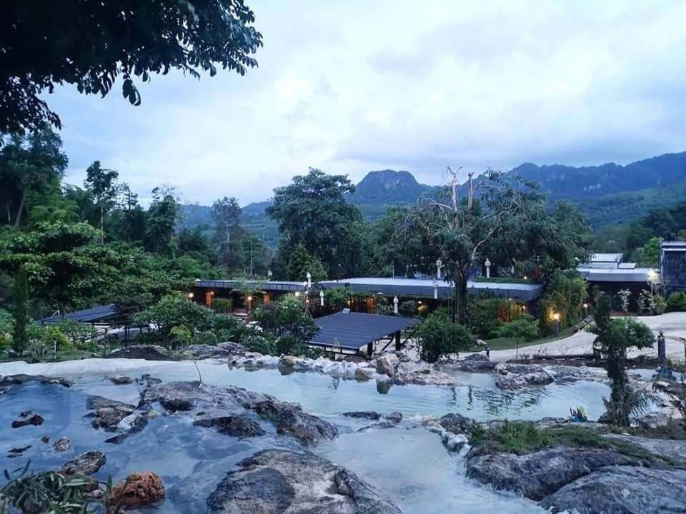 Keeree Loft Resort Thong Pha Phum Exterior photo