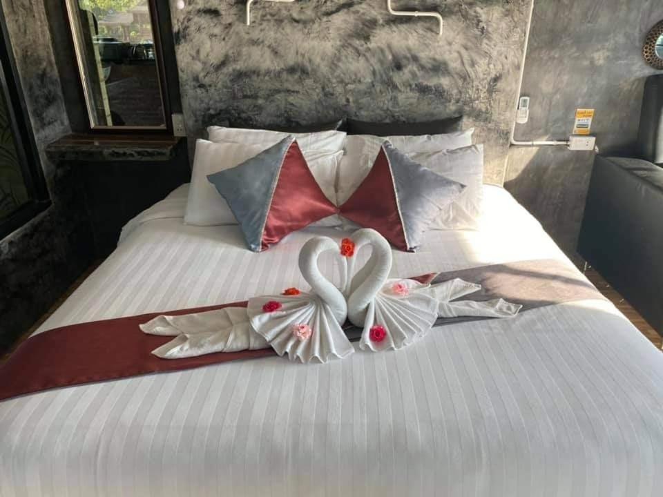 Keeree Loft Resort Thong Pha Phum Exterior photo
