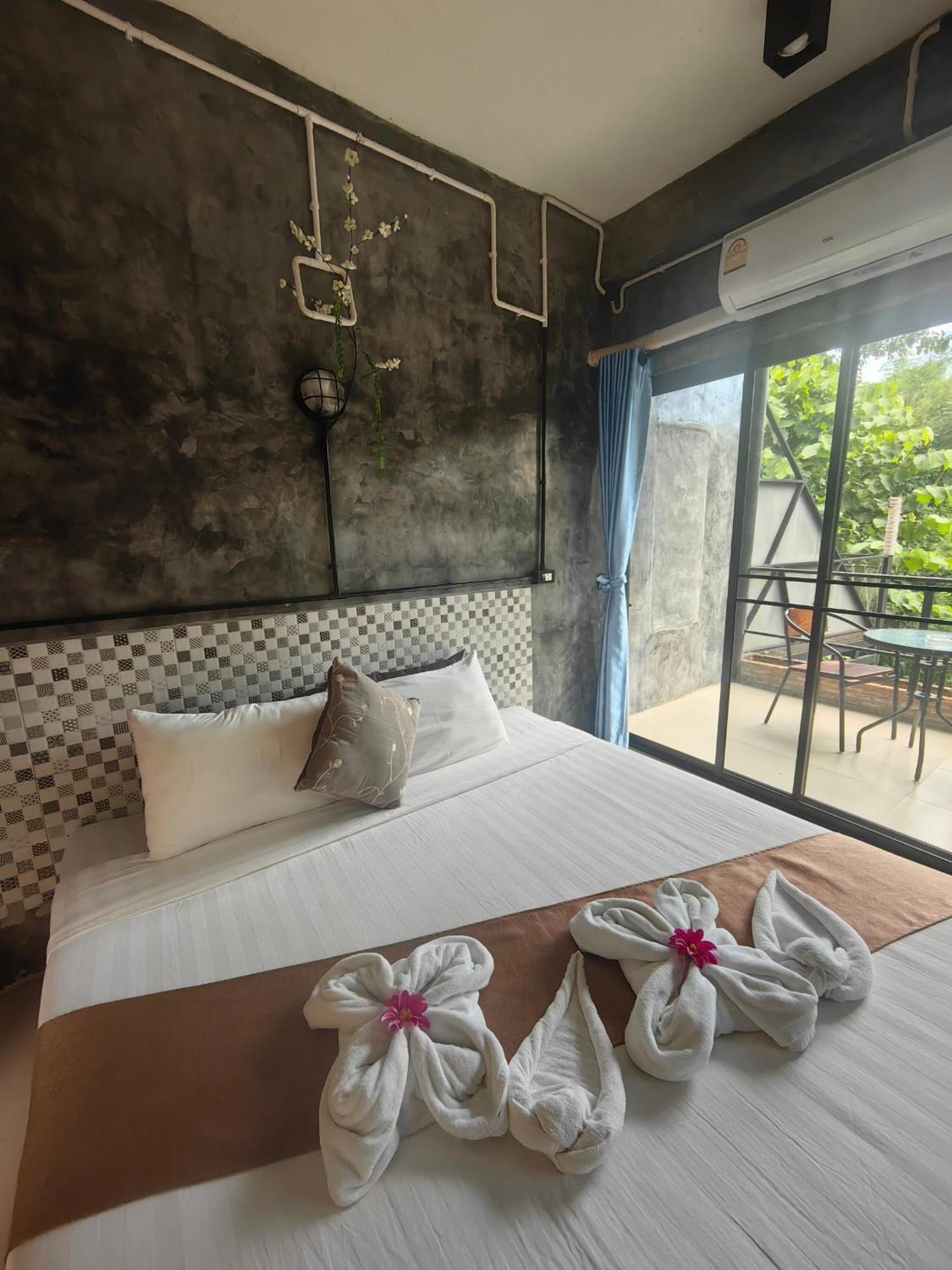 Keeree Loft Resort Thong Pha Phum Exterior photo