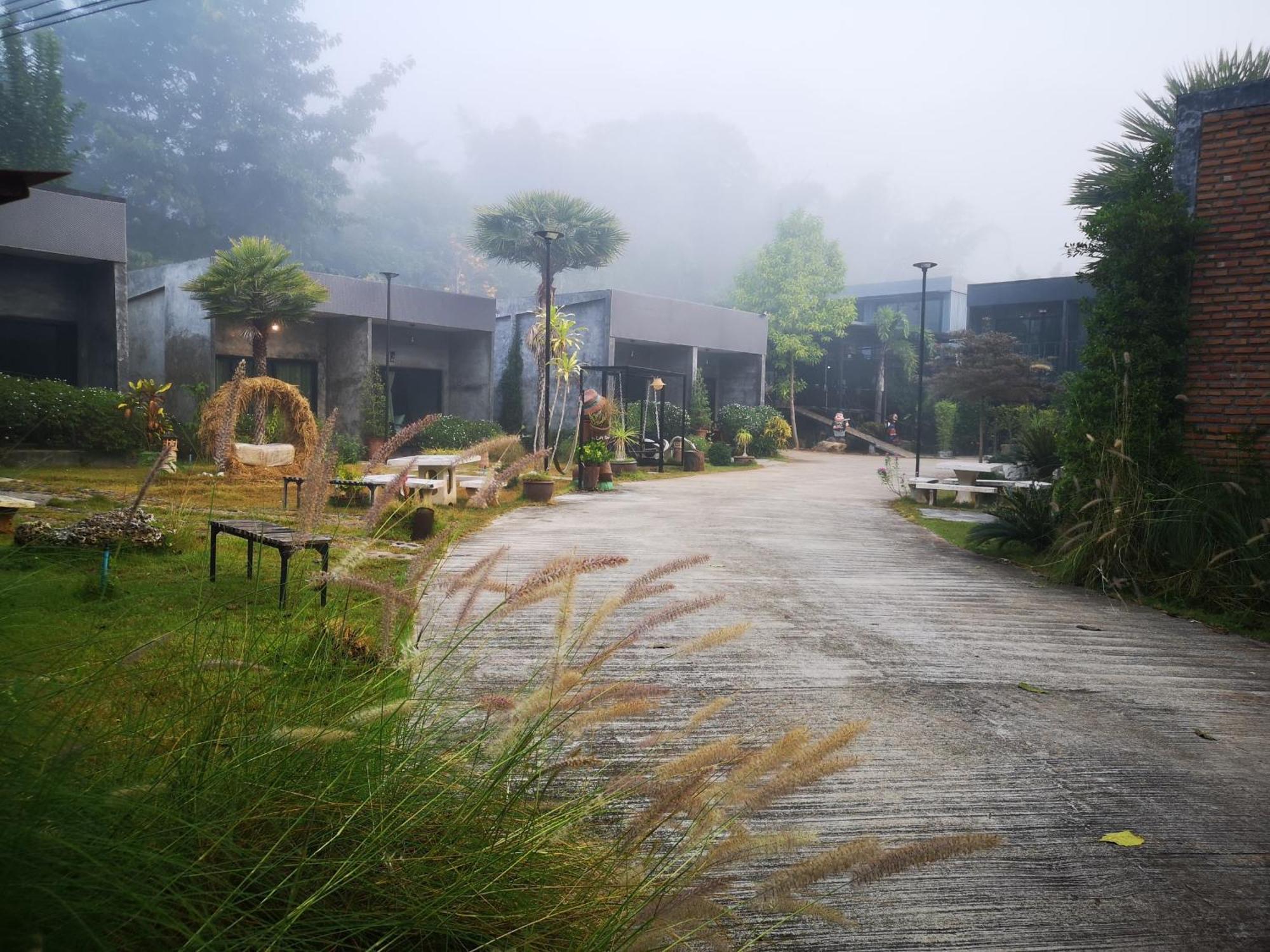 Keeree Loft Resort Thong Pha Phum Exterior photo