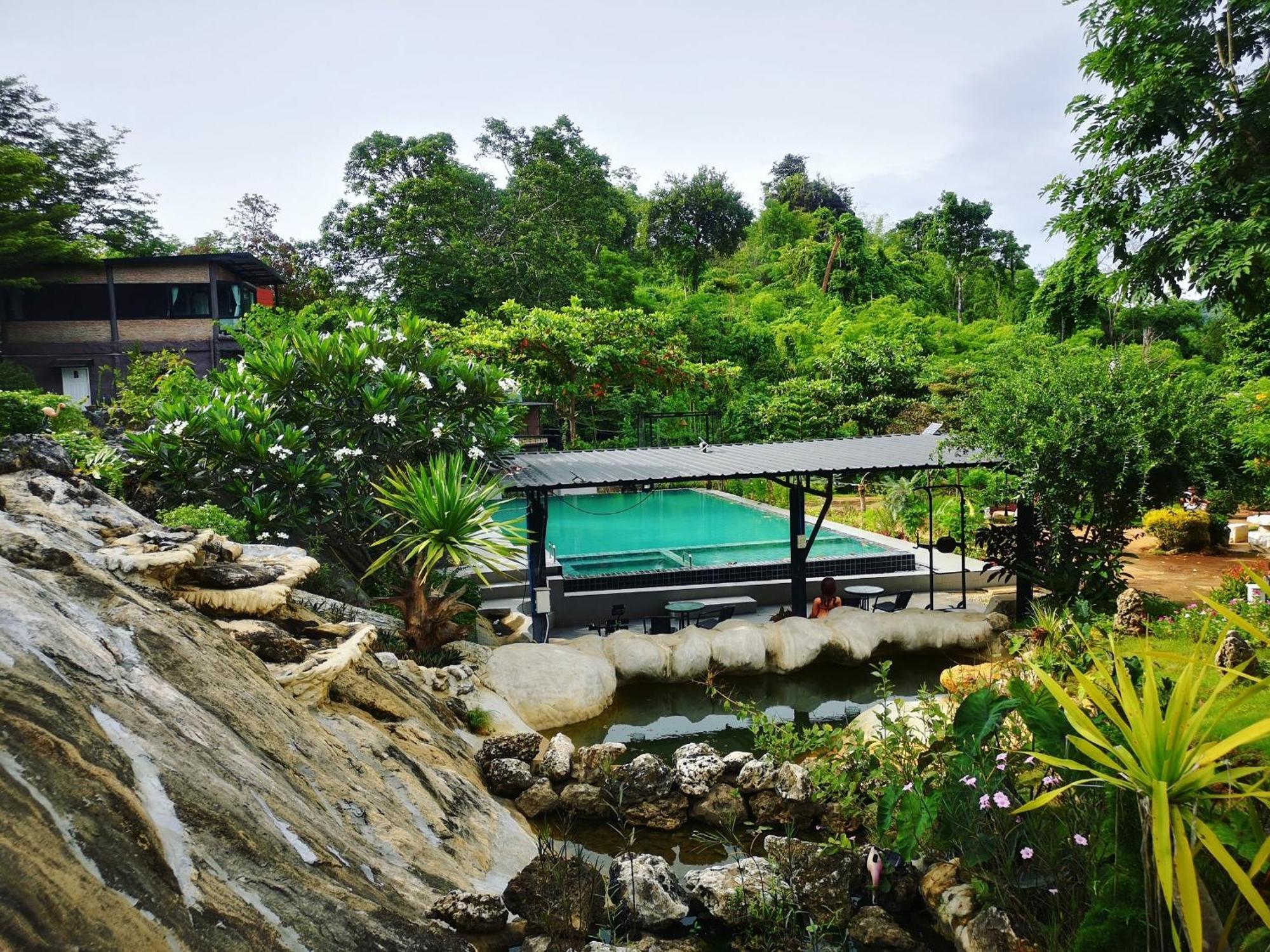 Keeree Loft Resort Thong Pha Phum Exterior photo
