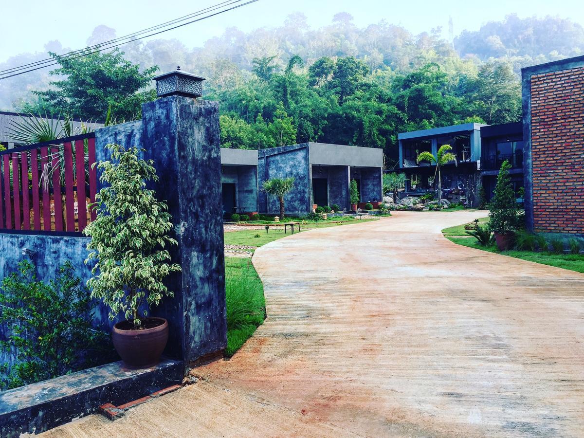 Keeree Loft Resort Thong Pha Phum Exterior photo