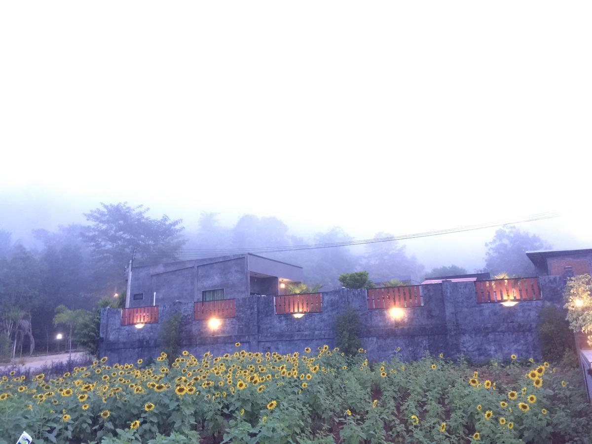 Keeree Loft Resort Thong Pha Phum Exterior photo